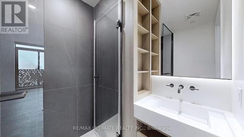 4802 - 55 Charles Street E, Toronto, ON - Indoor Photo Showing Bathroom