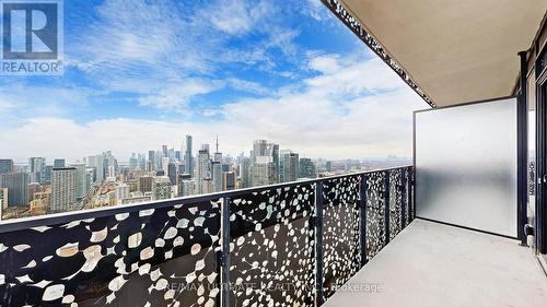 4802 - 55 Charles Street E, Toronto, ON - Outdoor With View With Exterior