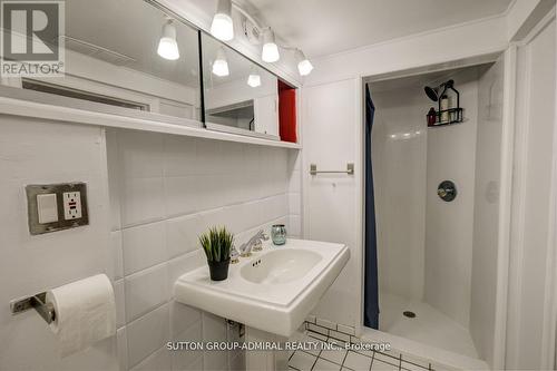 Bsmt - 70 Carlaw Avenue, Toronto, ON - Indoor Photo Showing Bathroom