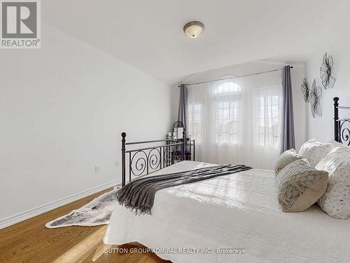 1265 Mary-Lou Street, Innisfil, ON - Indoor Photo Showing Bedroom