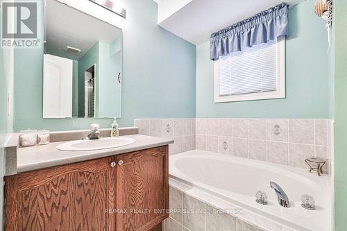 3 Jack Kenny Court, Caledon, ON - Indoor Photo Showing Bathroom