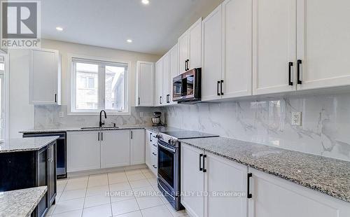 54 O'Connor Crescent, Brampton, ON - Indoor Photo Showing Kitchen With Upgraded Kitchen