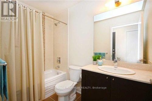 3605 - 4070 Confederation Parkway, Mississauga, ON - Indoor Photo Showing Bathroom