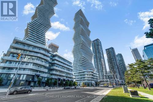 3607 - 3900 Confederation Parkway, Mississauga, ON - Outdoor With Facade