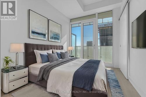 3607 - 3900 Confederation Parkway, Mississauga, ON - Indoor Photo Showing Bedroom