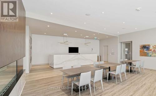 3607 - 3900 Confederation Parkway, Mississauga, ON - Indoor Photo Showing Dining Room