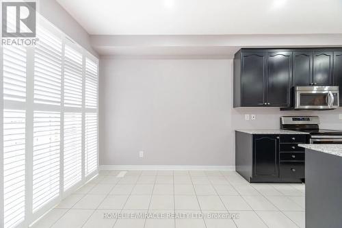 93 Kempenfelt Trail, Brampton, ON - Indoor Photo Showing Kitchen