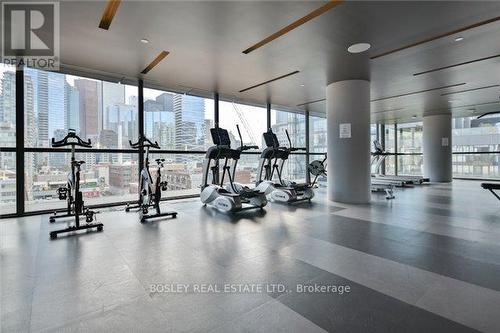 1709 - 290 Adelaide Street W, Toronto, ON - Indoor Photo Showing Gym Room