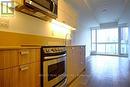 1709 - 290 Adelaide Street W, Toronto, ON  - Indoor Photo Showing Kitchen 