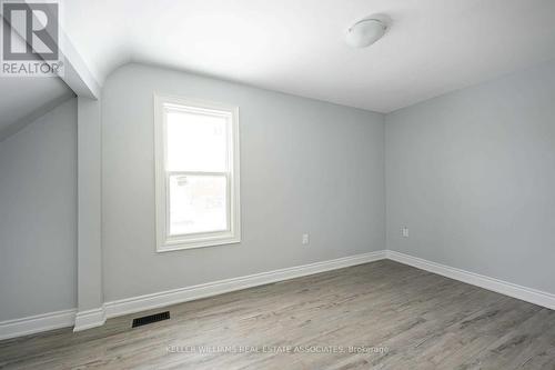 Upper - 305 Weir Street N, Hamilton, ON - Indoor Photo Showing Other Room