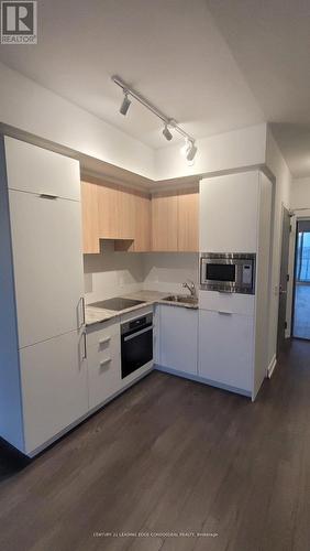 615 - 50 O'Neill Road, Toronto, ON - Indoor Photo Showing Kitchen