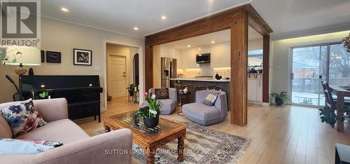 188 Combe Avenue, Toronto, ON - Indoor Photo Showing Living Room