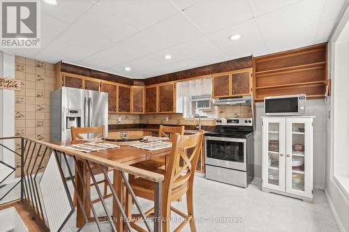 1451 Bala Drive, Oshawa, ON - Indoor Photo Showing Kitchen