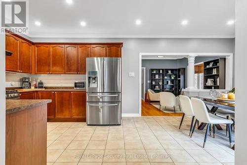 40 Summit Drive, Vaughan, ON - Indoor Photo Showing Kitchen