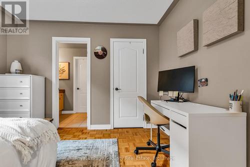 40 Summit Drive, Vaughan, ON - Indoor Photo Showing Bedroom