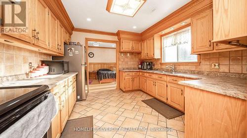 14208 Torbram Road, Caledon, ON - Indoor Photo Showing Kitchen With Double Sink