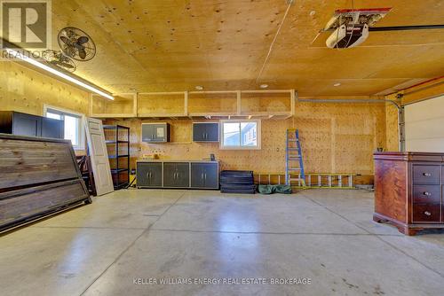 10272 County 2 Road, Alnwick/Haldimand, ON - Indoor Photo Showing Garage