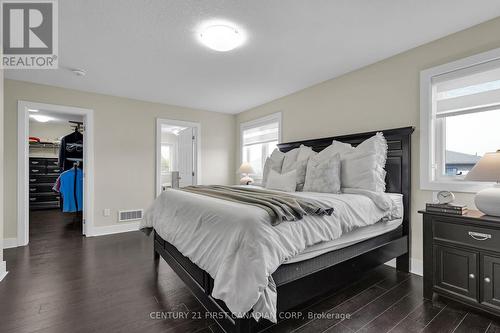 15 Honey Bend, St. Thomas, ON - Indoor Photo Showing Bedroom