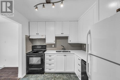 23J - 1910 Jasmine Crescent, Ottawa, ON - Indoor Photo Showing Kitchen