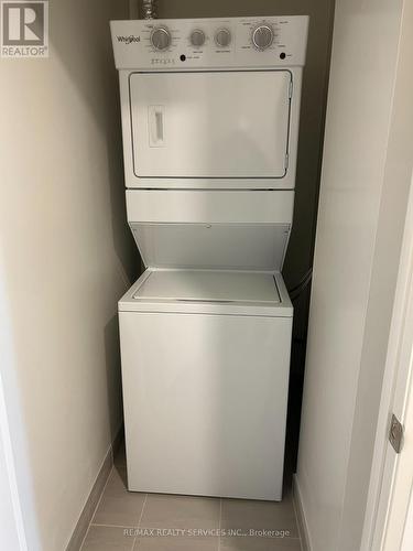 410 - 1415 Dundas Street, Oakville, ON - Indoor Photo Showing Laundry Room