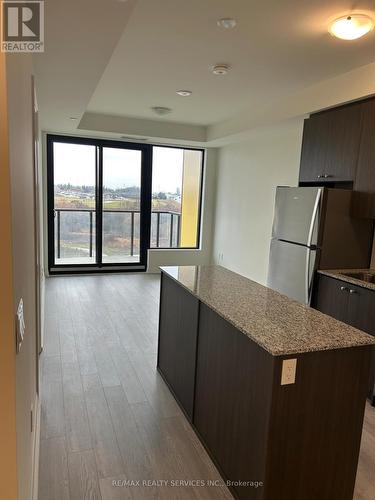 410 - 1415 Dundas Street, Oakville, ON - Indoor Photo Showing Kitchen