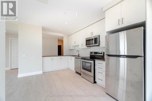 2101 - 15 Lynch Street, Brampton, ON - Indoor Photo Showing Kitchen With Stainless Steel Kitchen