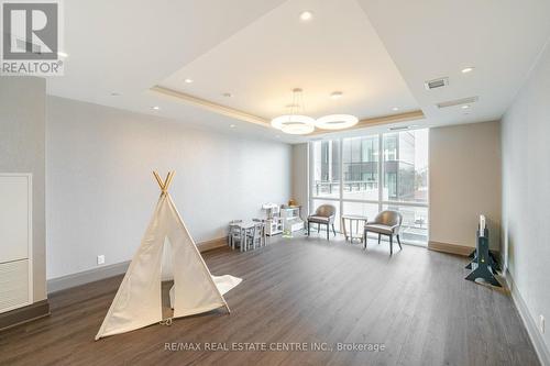 2101 - 15 Lynch Street, Brampton, ON - Indoor