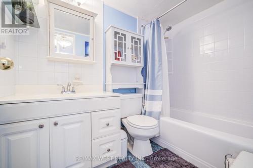 2208 - 390 Dixon Road, Toronto, ON - Indoor Photo Showing Bathroom