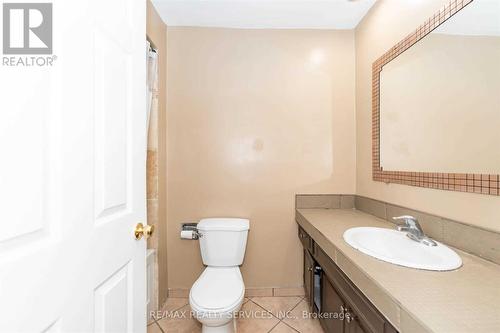 32 Obermeyer Drive, Kitchener, ON - Indoor Photo Showing Bathroom