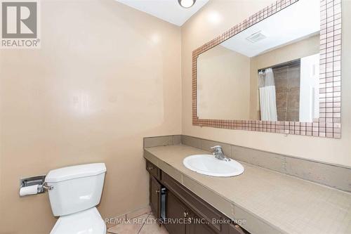 32 Obermeyer Drive, Kitchener, ON - Indoor Photo Showing Bathroom