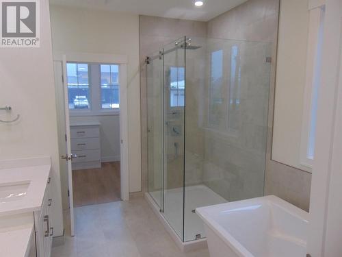 2508 Golf View Crescent, Blind Bay, BC - Indoor Photo Showing Bathroom