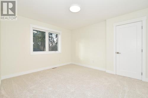 2508 Golf View Crescent, Blind Bay, BC - Indoor Photo Showing Other Room