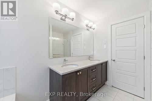 632 Moonflower Crescent S, Ottawa, ON - Indoor Photo Showing Bathroom