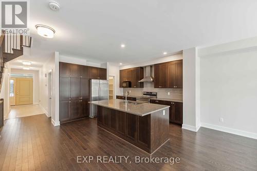 632 Moonflower Crescent S, Ottawa, ON - Indoor Photo Showing Kitchen