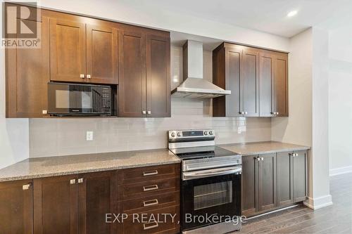 632 Moonflower Crescent S, Ottawa, ON - Indoor Photo Showing Kitchen