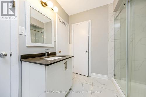 9291 Highway 25 Road, Halton Hills (1049 - Rural Halton Hills), ON - Indoor Photo Showing Bathroom