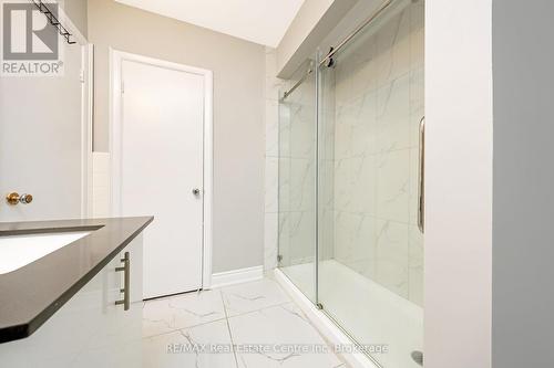 9291 Highway 25 Road, Halton Hills (1049 - Rural Halton Hills), ON - Indoor Photo Showing Bathroom