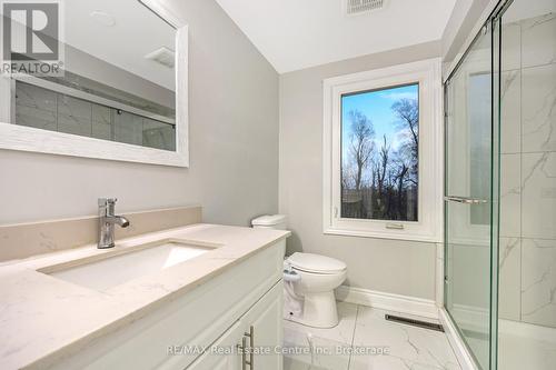 9291 Highway 25 Road, Halton Hills (1049 - Rural Halton Hills), ON - Indoor Photo Showing Bathroom