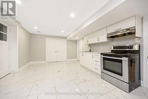 9291 Highway 25 Road, Halton Hills (1049 - Rural Halton Hills), ON - Indoor Photo Showing Kitchen