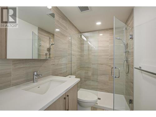 1588 Ellis Street Unit# 1402, Kelowna, BC - Indoor Photo Showing Bathroom