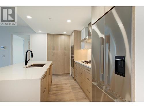 1588 Ellis Street Unit# 1402, Kelowna, BC - Indoor Photo Showing Kitchen With Double Sink With Upgraded Kitchen