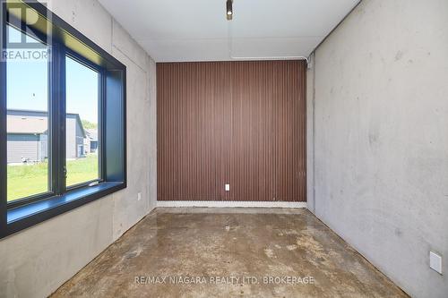 1 - 21 Heron Pointe, Port Colborne (878 - Sugarloaf), ON - Indoor Photo Showing Other Room