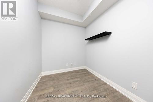 812 - 591 Sheppard Avenue E, Toronto, ON - Indoor Photo Showing Other Room