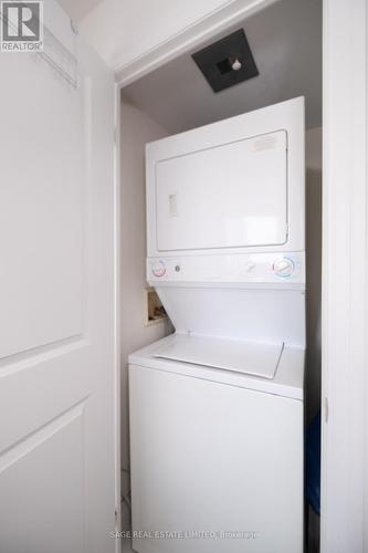 624 - 20 Gothic Avenue, Toronto, ON - Indoor Photo Showing Laundry Room