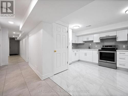 1255 Forestwood Drive, Mississauga, ON - Indoor Photo Showing Kitchen