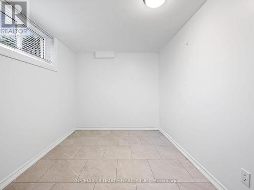 1255 Forestwood Drive, Mississauga, ON - Indoor Photo Showing Other Room