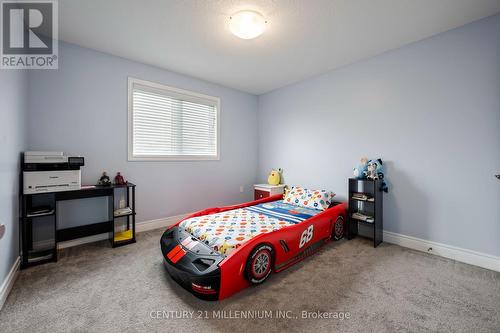 28 Sparrow Crescent, East Luther Grand Valley, ON - Indoor Photo Showing Bedroom