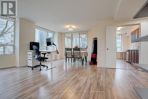 303 - 238 Doris Avenue, Toronto, ON - Indoor