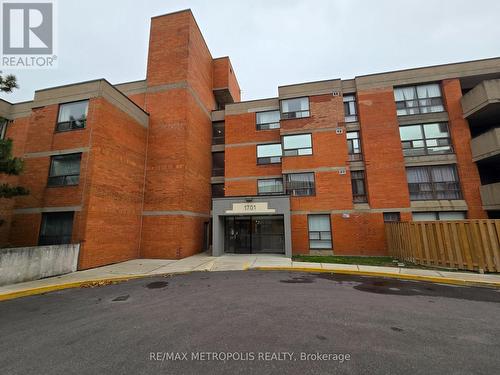 107 - 1701 Mccowan Road, Toronto, ON - Outdoor