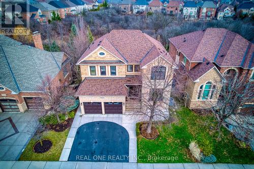 1564 Pinery Crescent, Oakville, ON - Outdoor